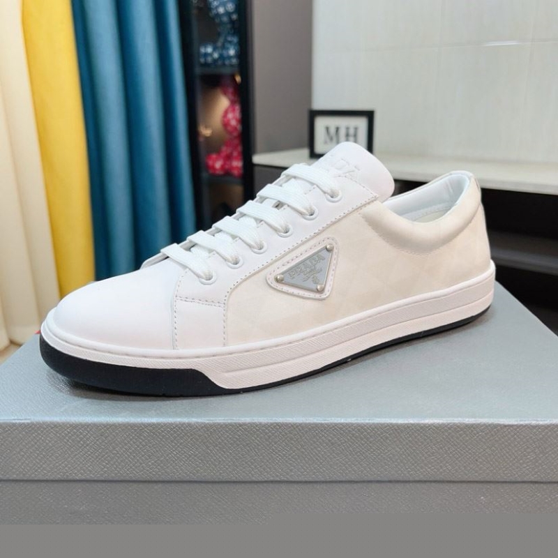 Pra*a casual shoes